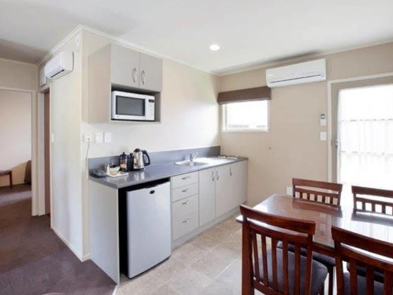 Colonial Court Motor Inn Tauranga Ngoại thất bức ảnh